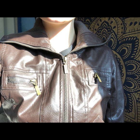 Women’s Leather jacket - Picture 3 of 4